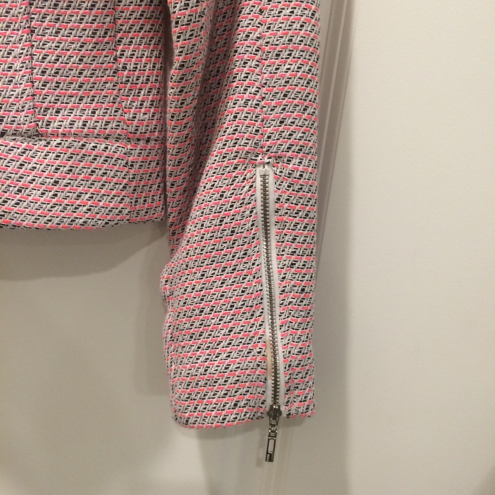 Pink Jacket - Picture 6 of 7